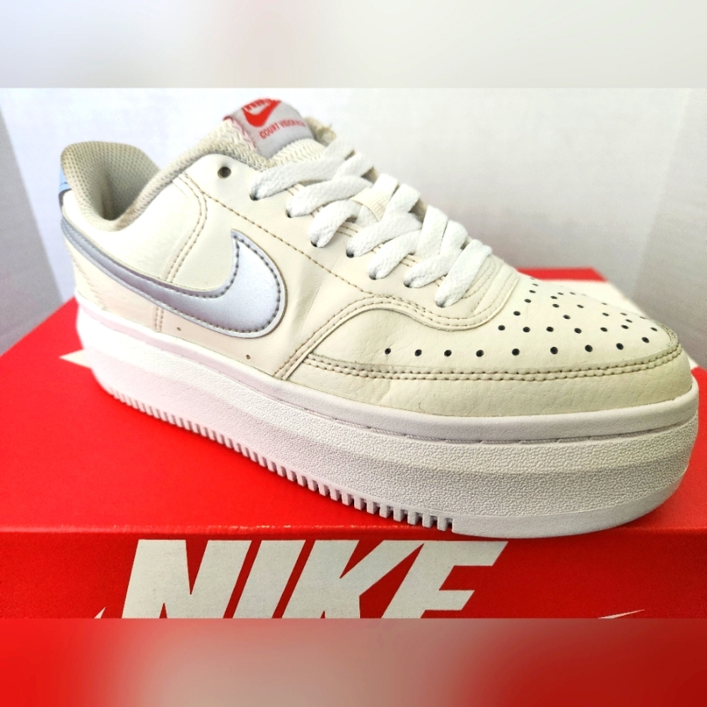 Nike Court Vision Alta Low Shoes Women's Size 7.5 White/Silver DV2176-001 EUC